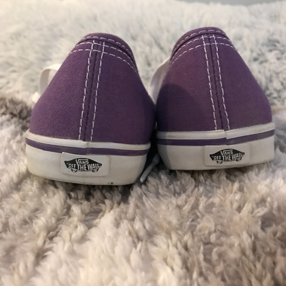 Vans - Picture 6 of 7